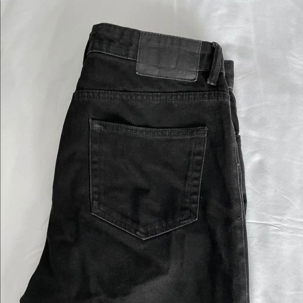 Black Zara High Waisted mom jeans - Picture 1 of 3
